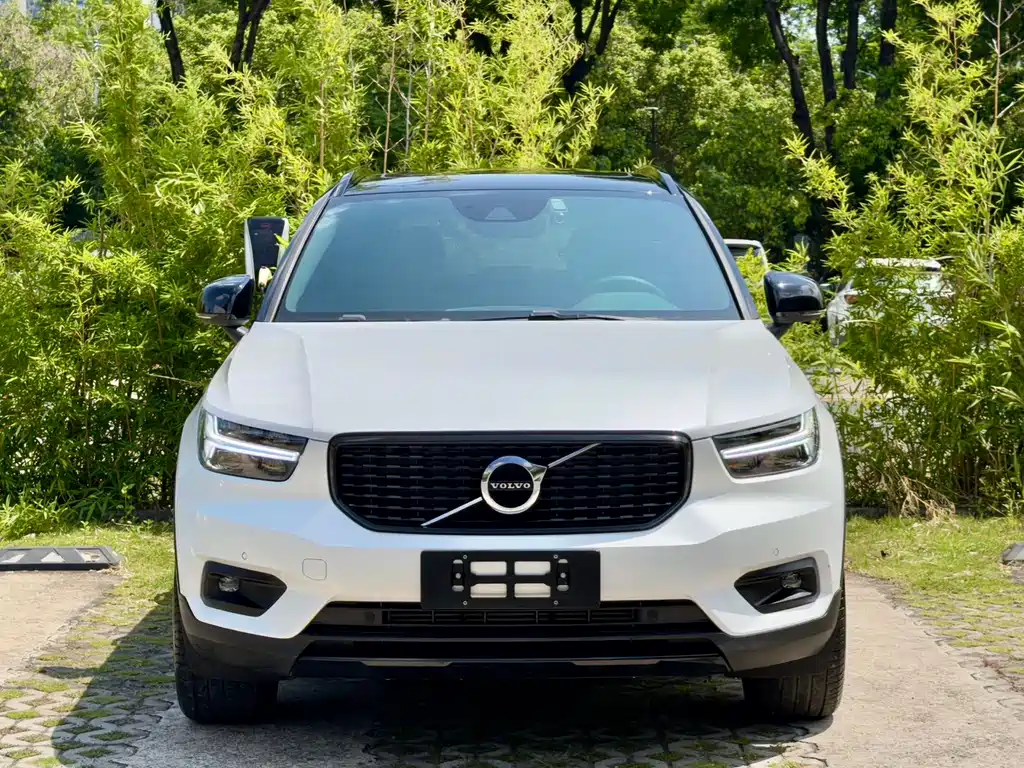 Volvo XC40 2020 — фото 2