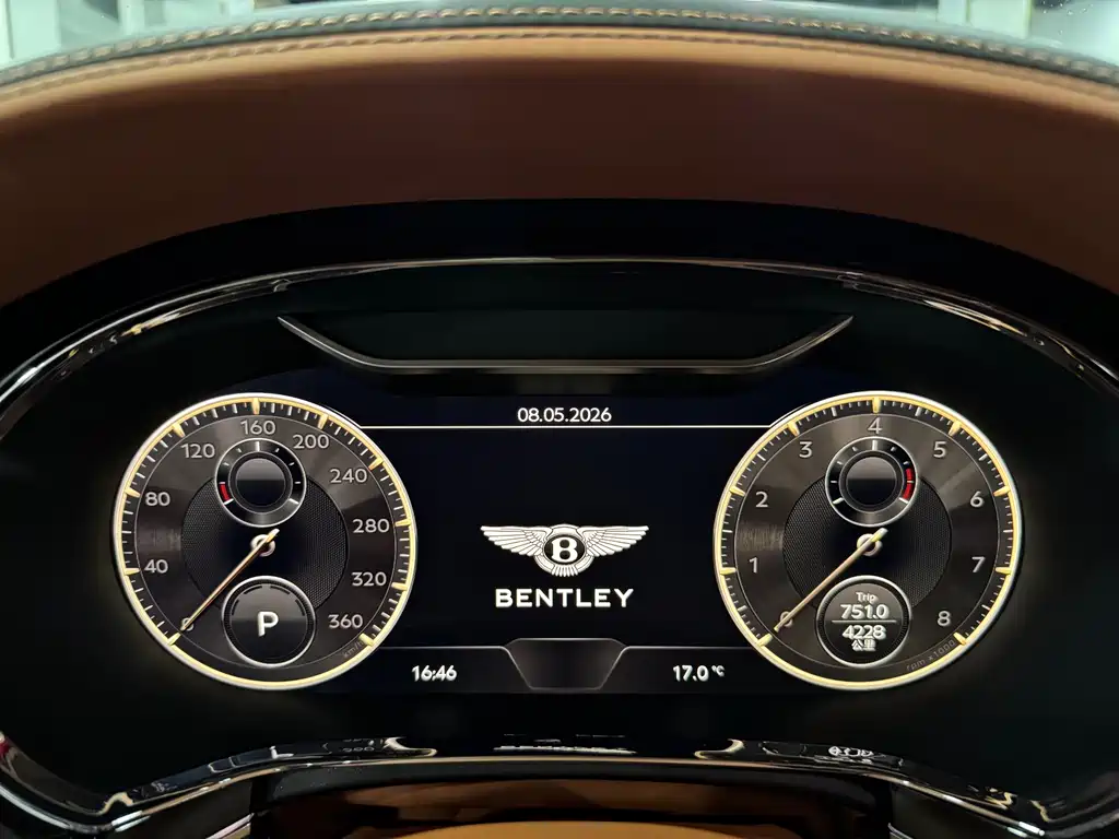 Bentley Flying Spur 2025 — фото 9