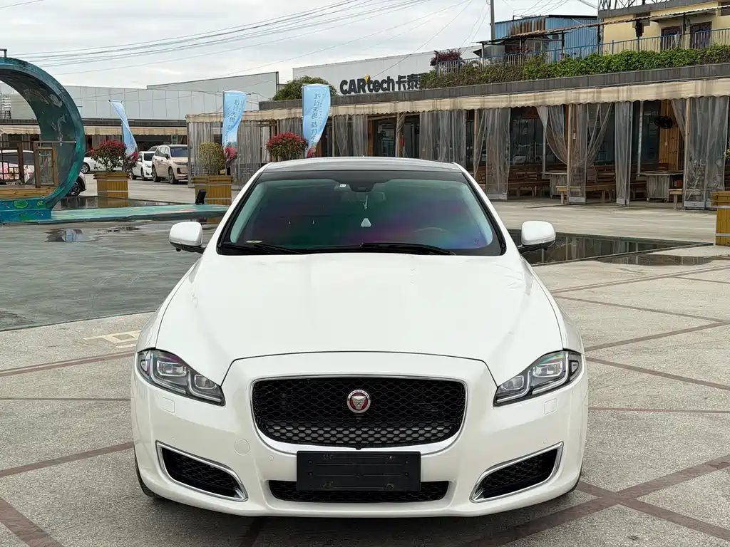 Jaguar XJ 2015