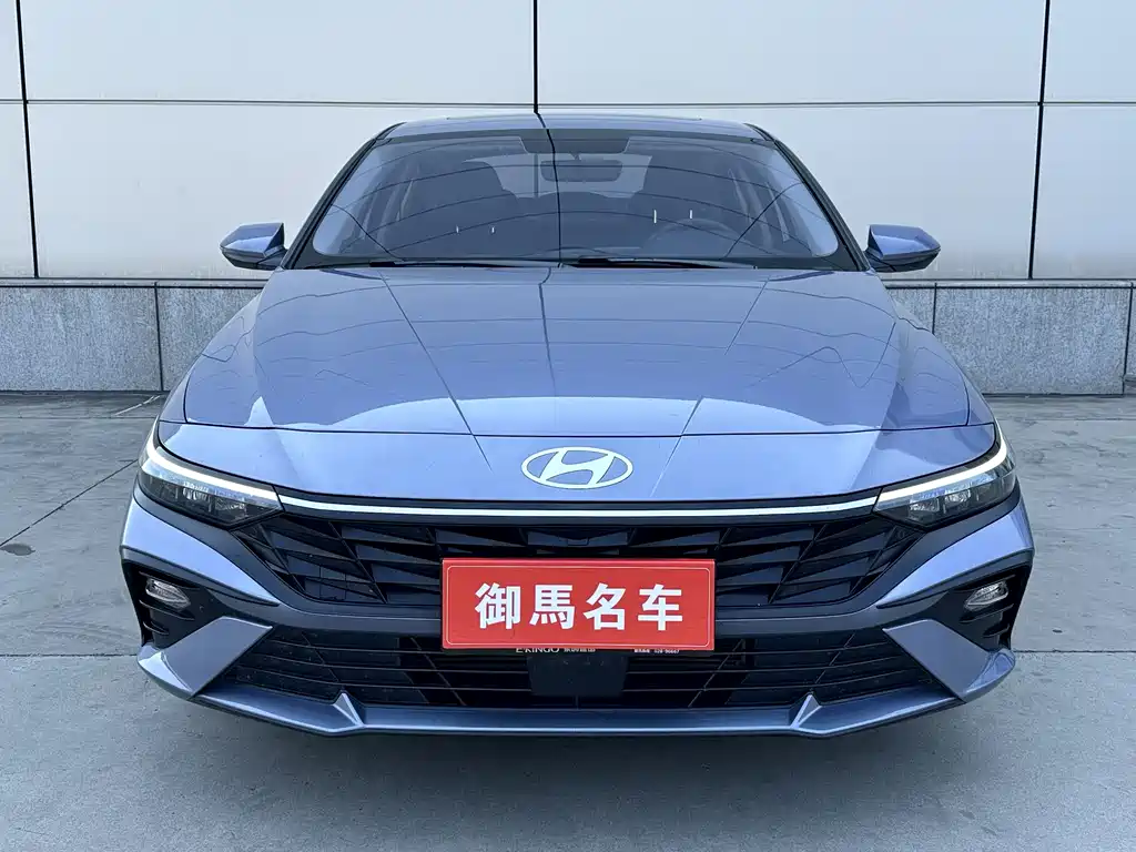 Hyundai Elantra 2023 — фото 3