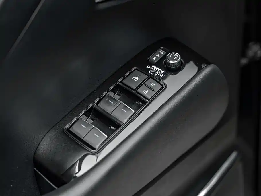Toyota Vellfire 2022 — фото 11