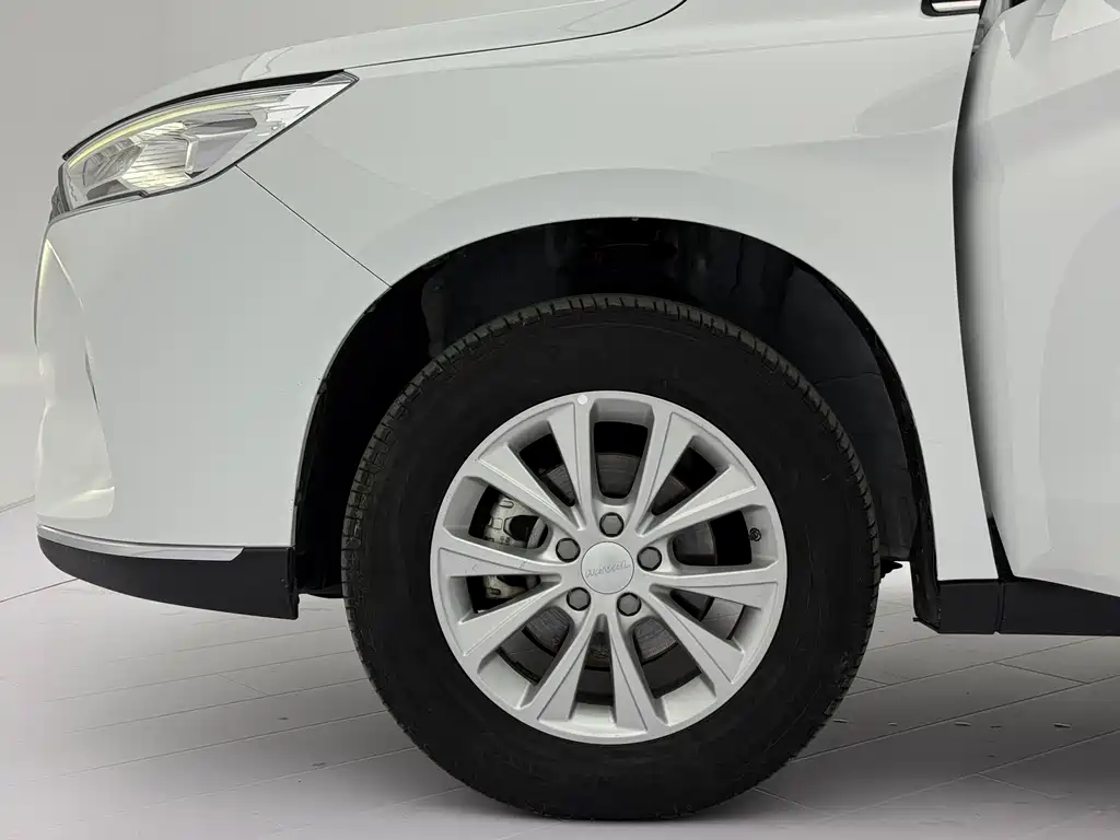 Haval M6 2023 — фото 24