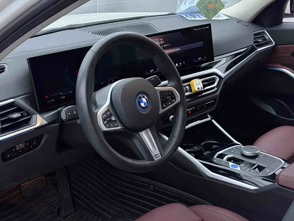 BMW i3 2024 — фото 12