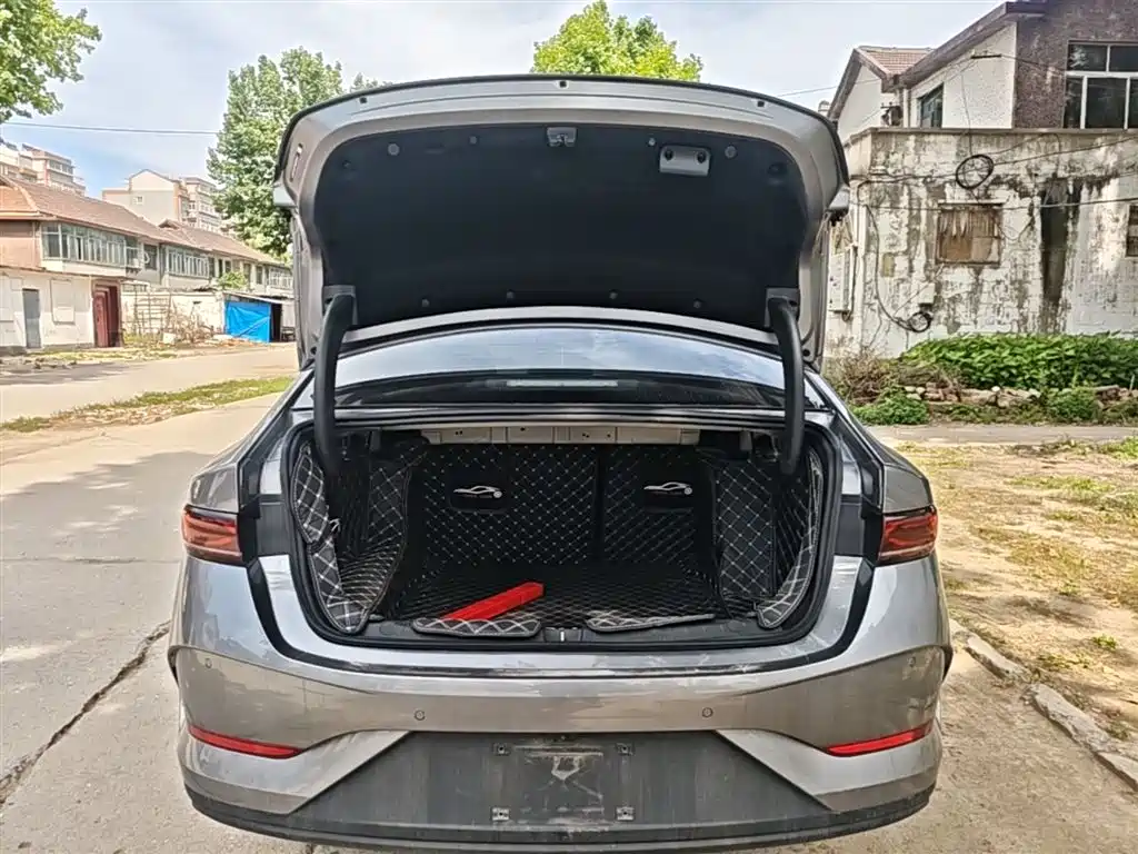 BYD Qin PLUS 2025 — фото 19