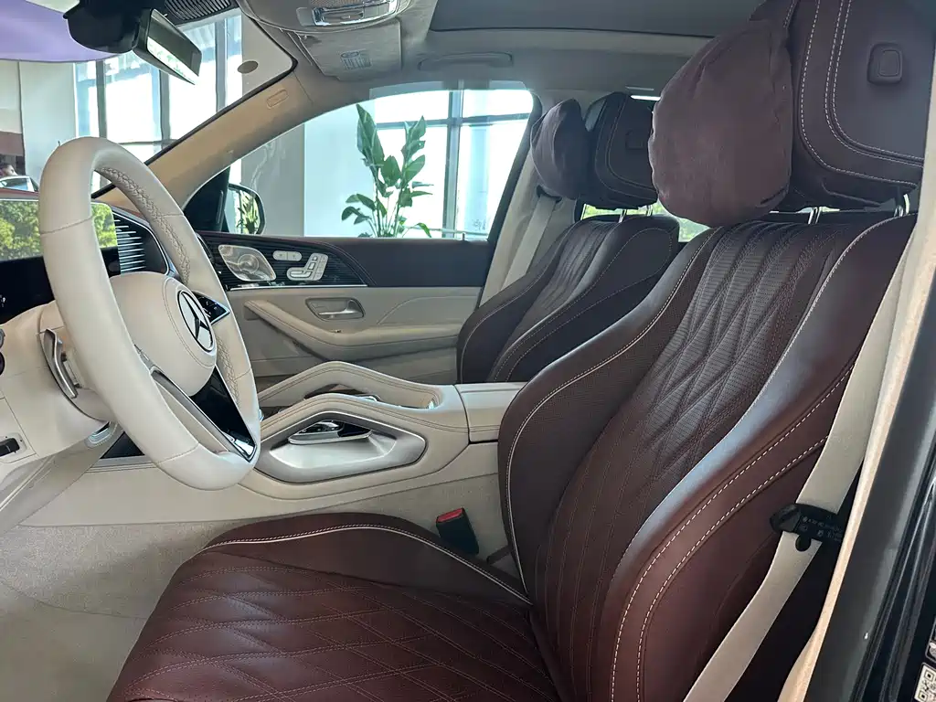 Mercedes-Benz GLS — фото 6