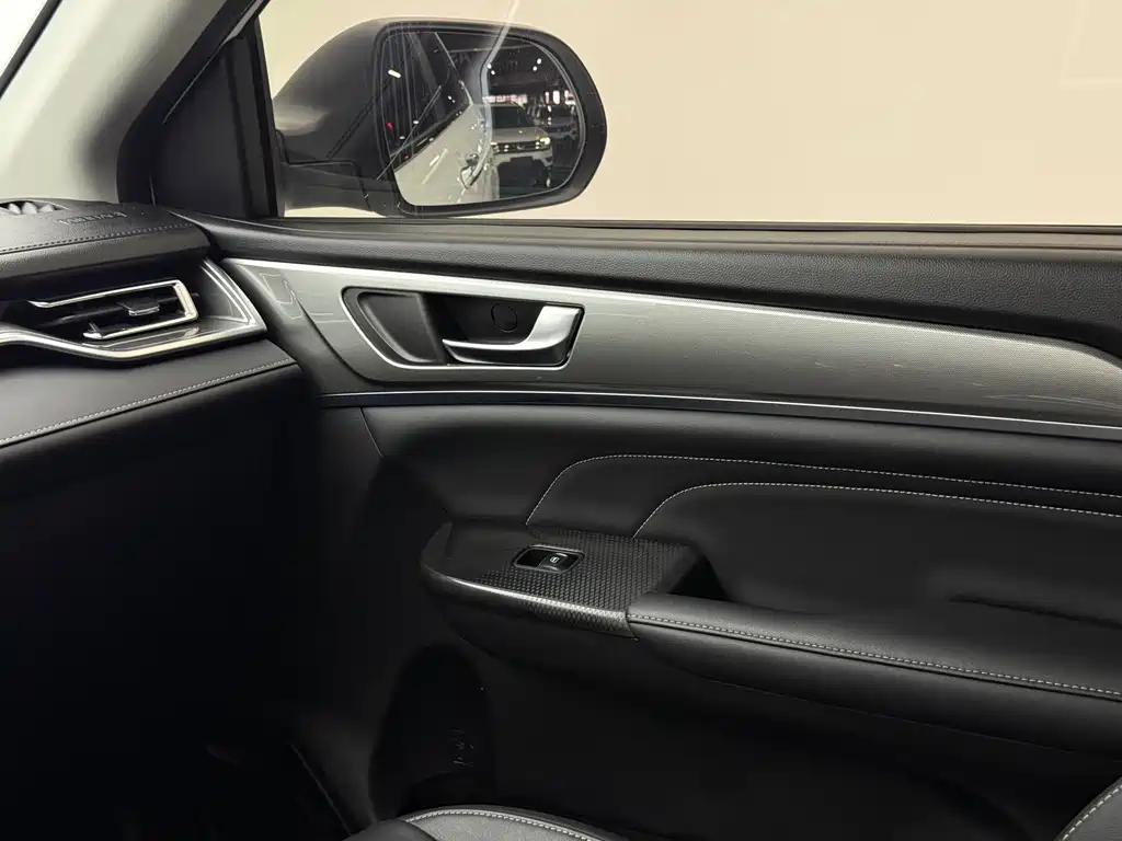 Haval M6 2023 — фото 11