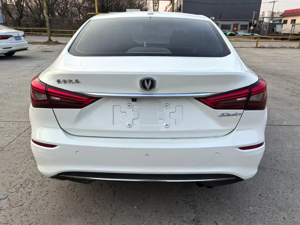 Changan Eado 2018 — фото 6