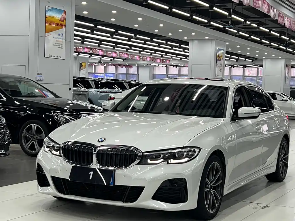 BMW 3 Series 2020 — фото 1