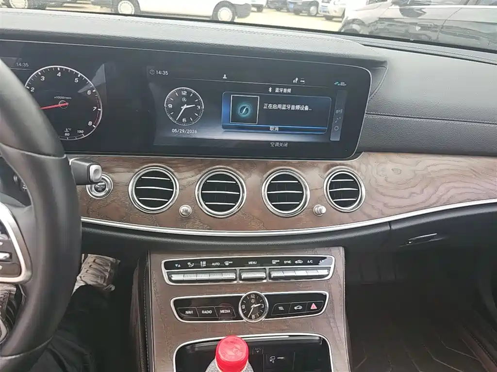 Mercedes-Benz E-Class 2019 — фото 13