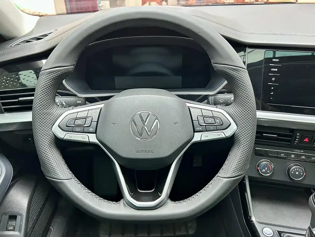 Volkswagen Passat 2022 — фото 13