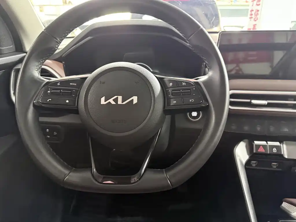 Kia Sportage 2022 — фото 11