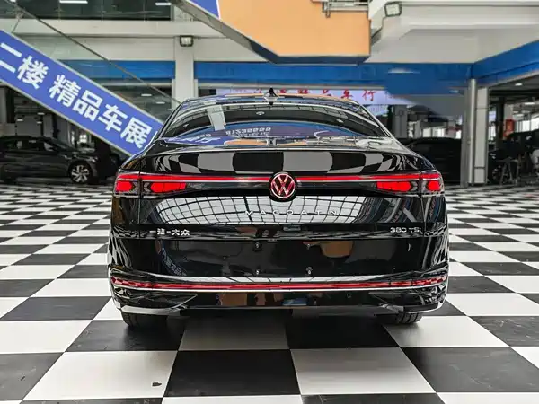 Volkswagen Magotan 2025