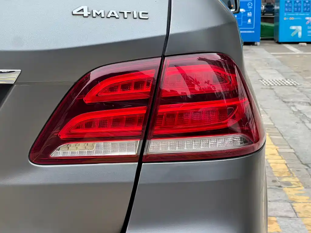 Mercedes-Benz GLE 2017 — фото 12