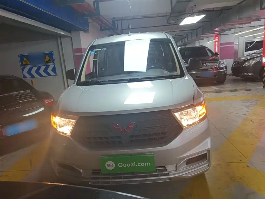 Wuling Hongguang V 2023 — фото 3