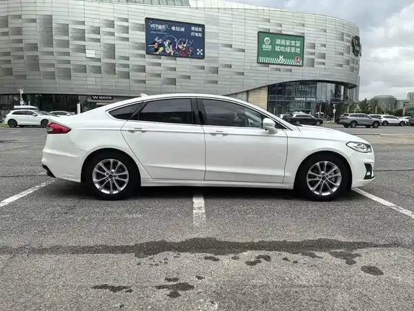 Ford Mondeo 2022