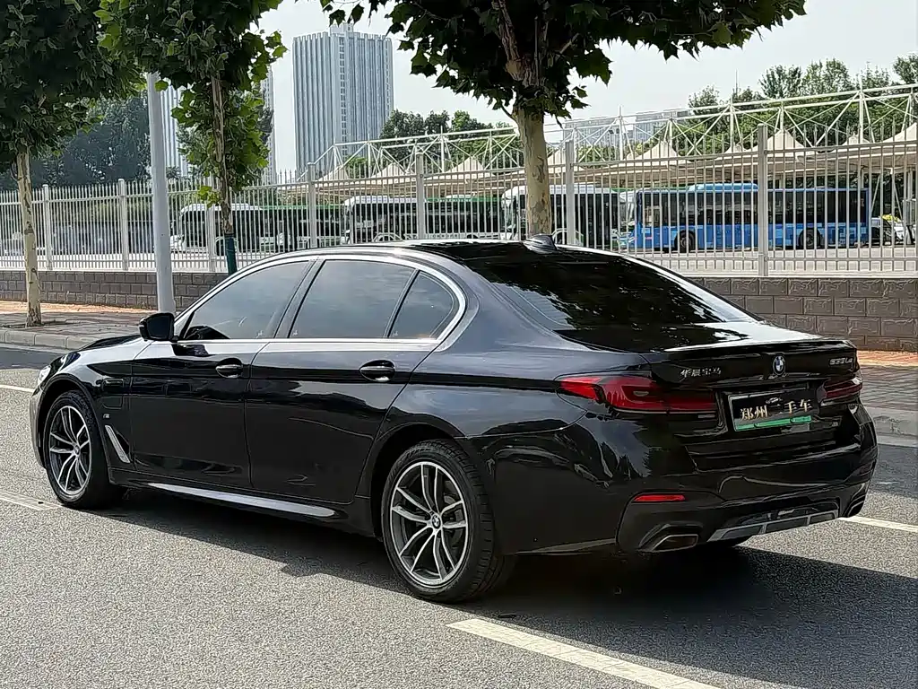 BMW 5 Series New Energy 2022 — фото 21