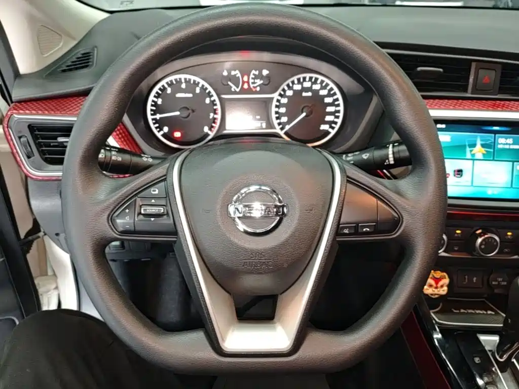 Nissan Bluebird 2019 — фото 11