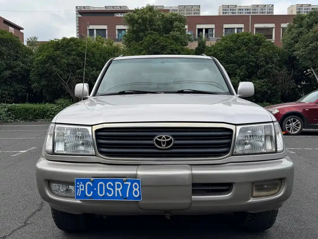 Toyota Land Cruiser 2002 — фото 2