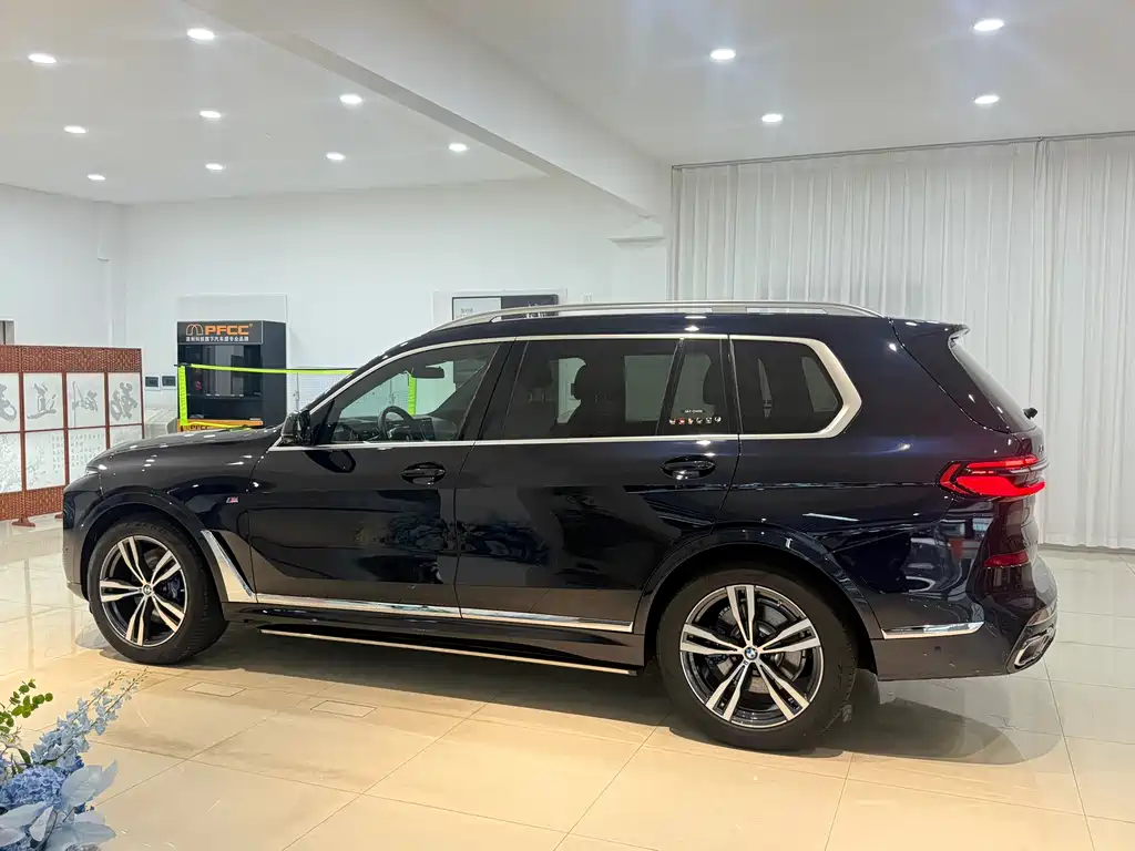 BMW X7 2022 — фото 4