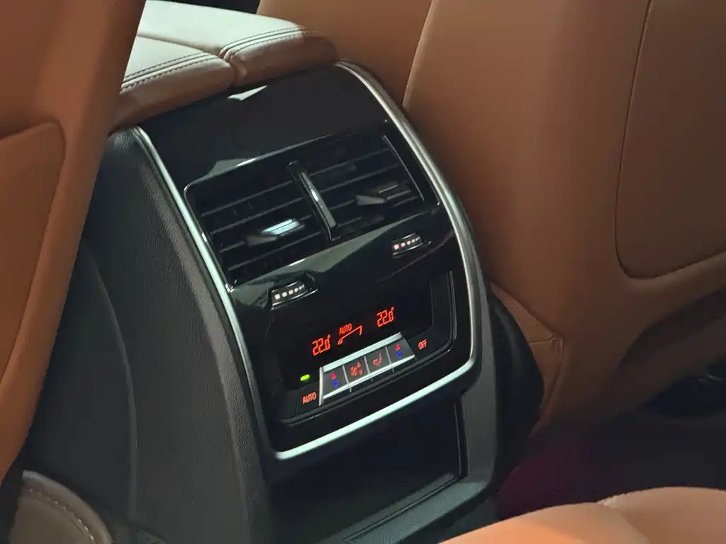 BMW X7 2022 — фото 15