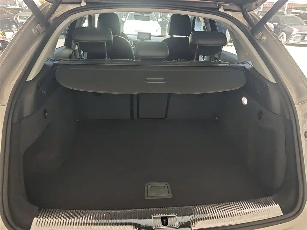 Audi Q3 2018 — фото 15