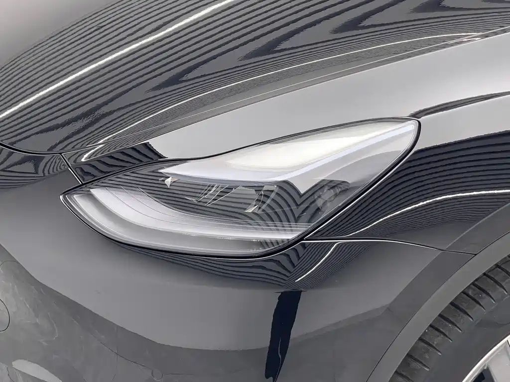 Tesla Model Y 2022 — фото 18