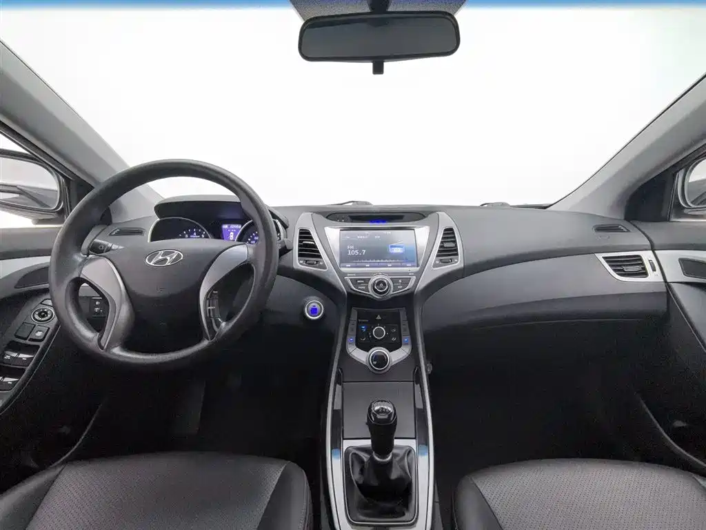 Hyundai Elantra Langdong 2017 — фото 5