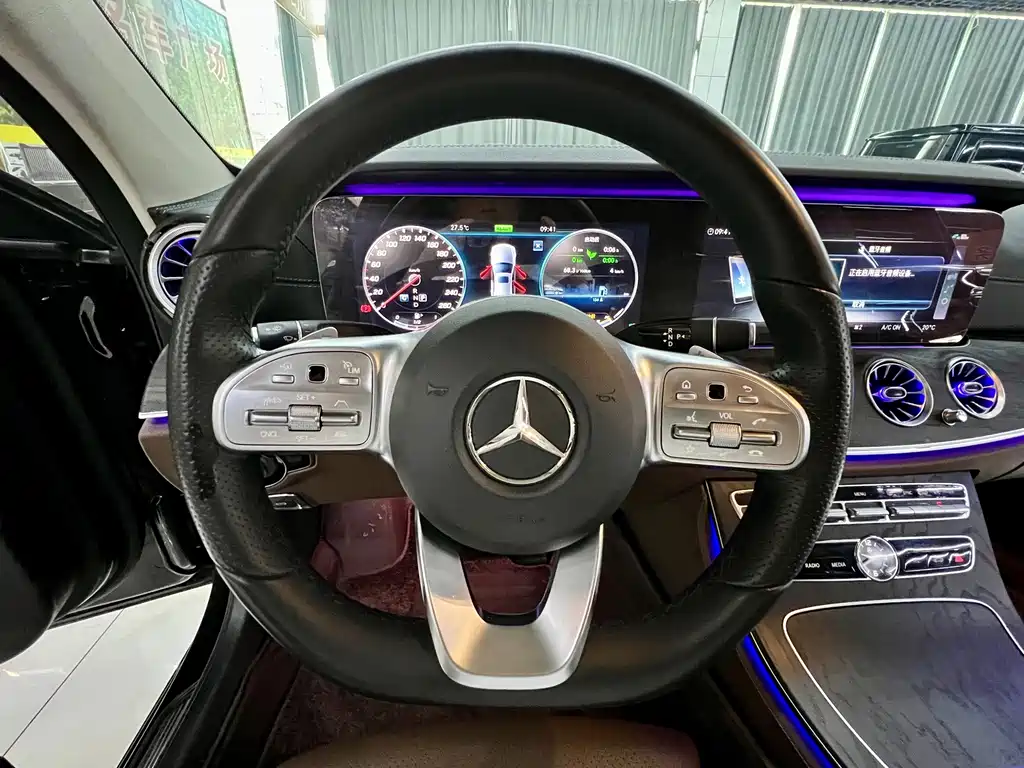 Mercedes-Benz E-Class 2019 — фото 11