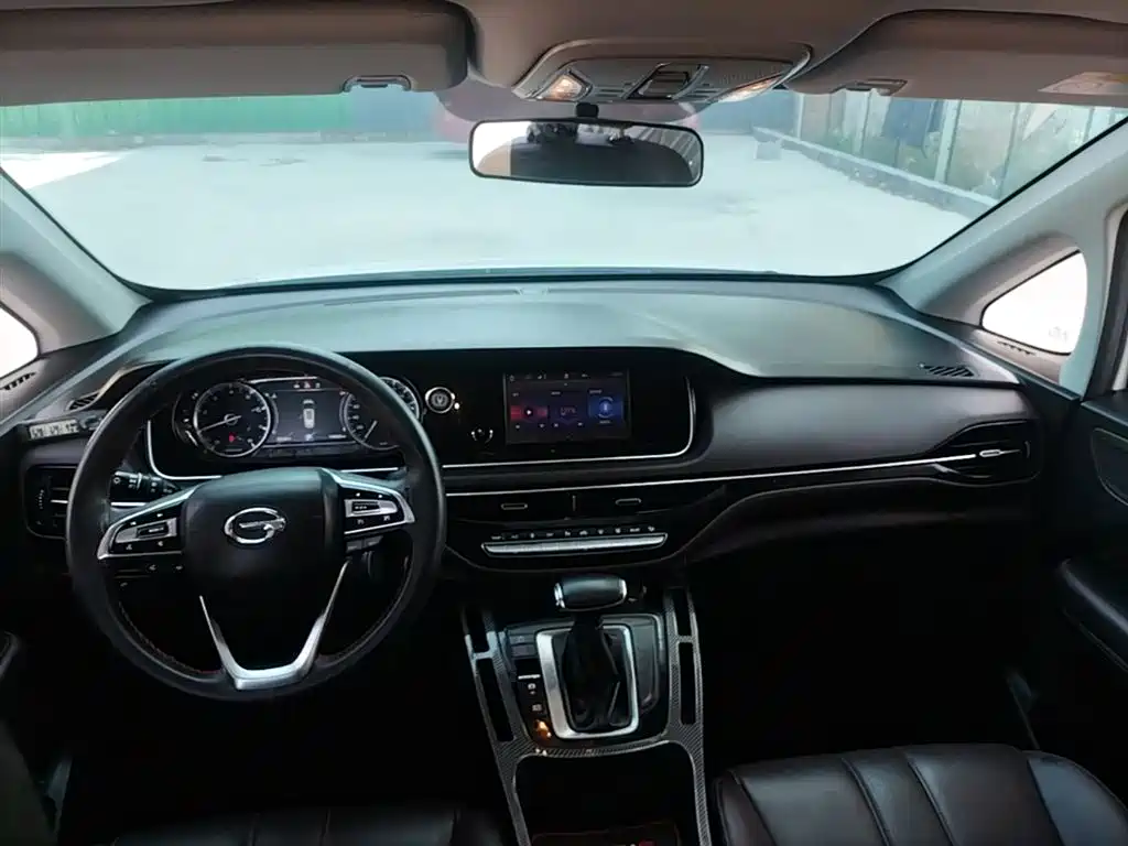 GAC Motor Trumpchi M6 2019 — фото 10