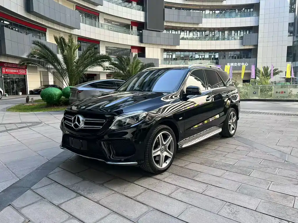 Mercedes-Benz GLE 2018 — фото 2