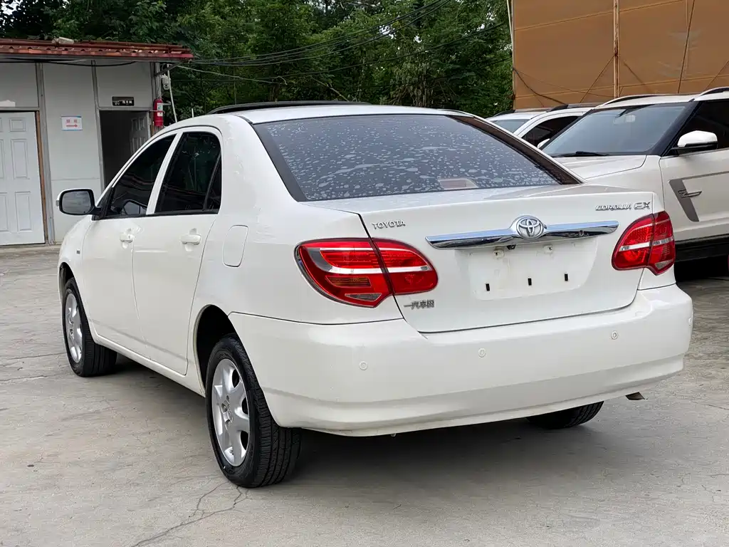 Toyota Corolla 2015 — фото 14