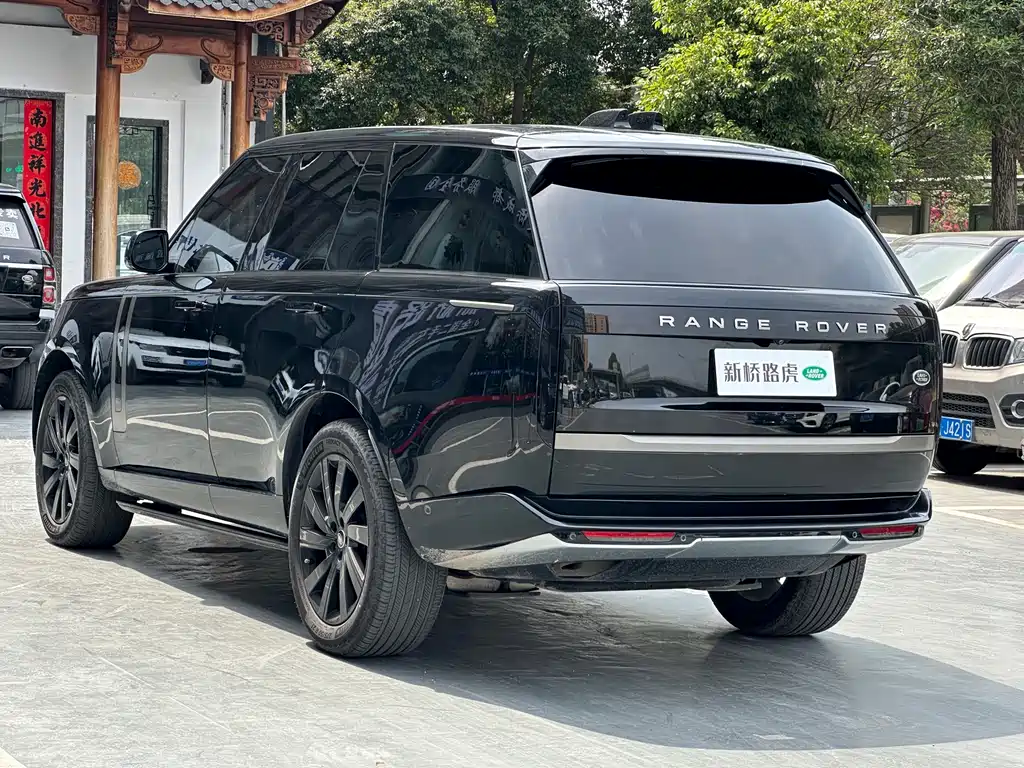 Land Rover Range Rover 2023 — фото 16