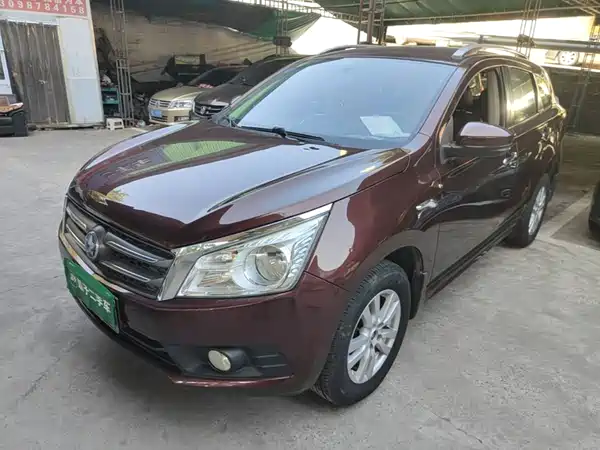Venucia T70 2015