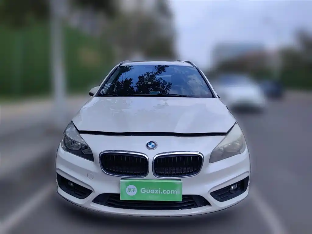 BMW 2 Series Active Tourer 2018 — фото 2