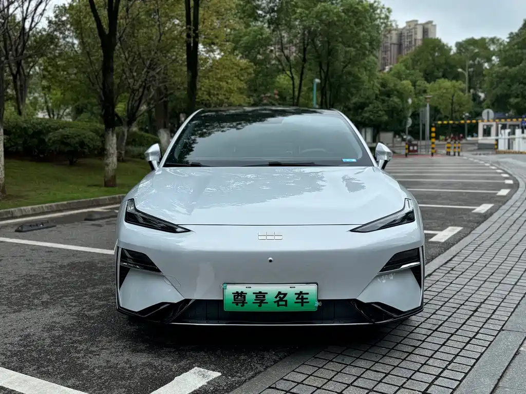 Geely Galaxy E8 2025 — фото 2