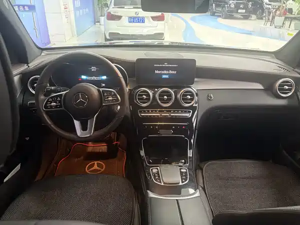 Mercedes-Benz GLC 2021