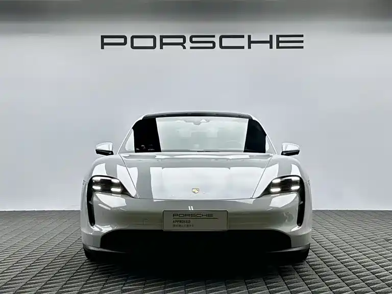 Porsche Taycan 2022 — фото 2