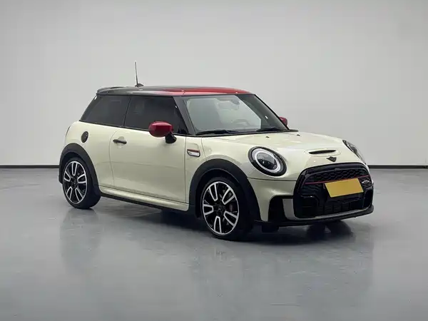 MINI JCW 2023