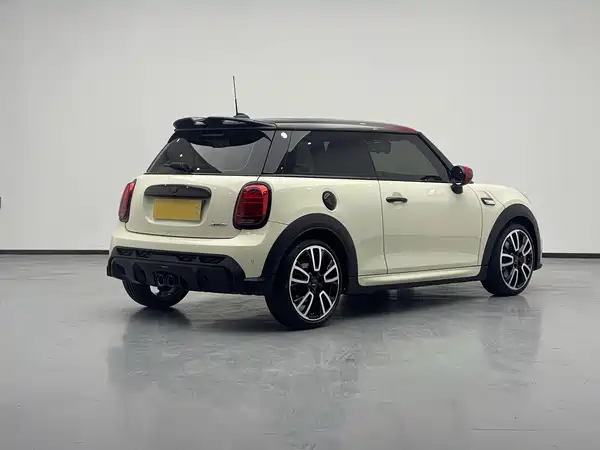 MINI JCW 2023
