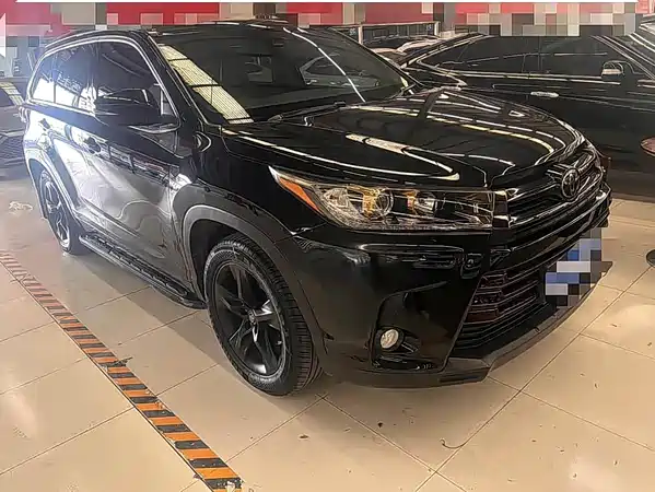 Toyota Highlander 2021