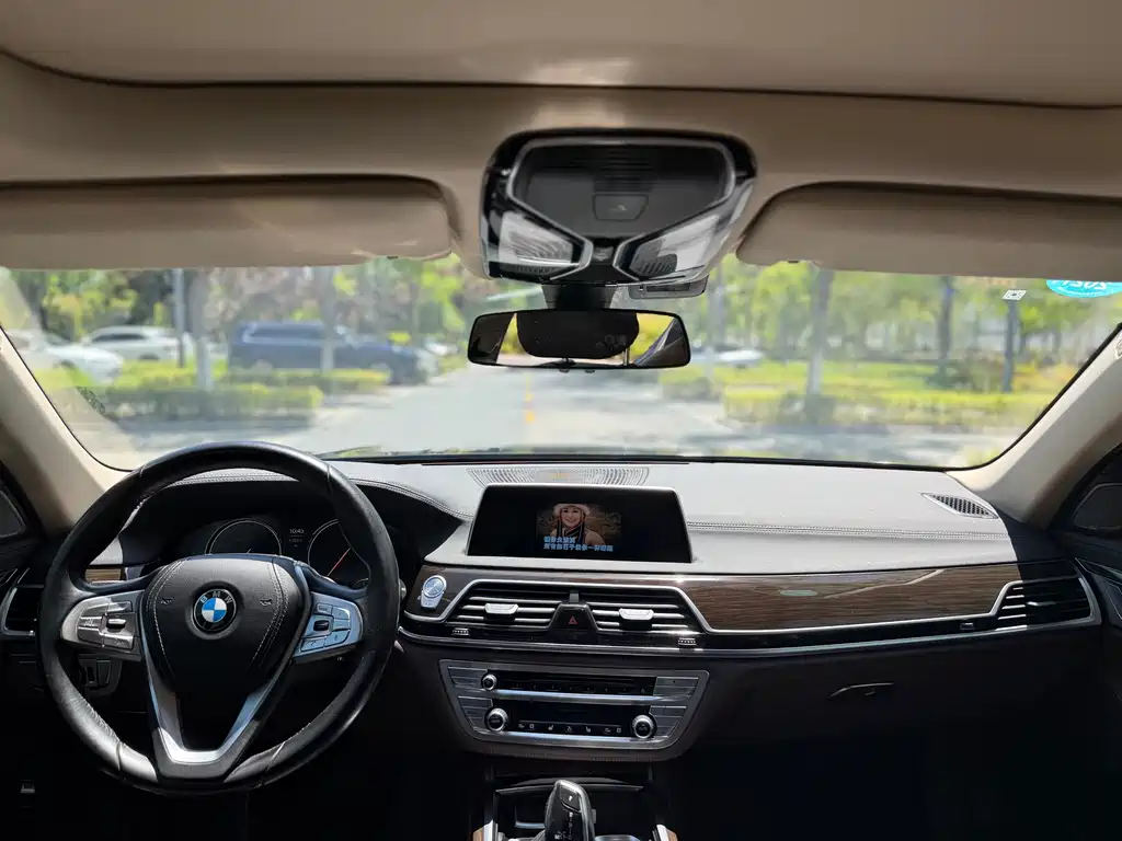 BMW 7 Series 2016 — фото 5