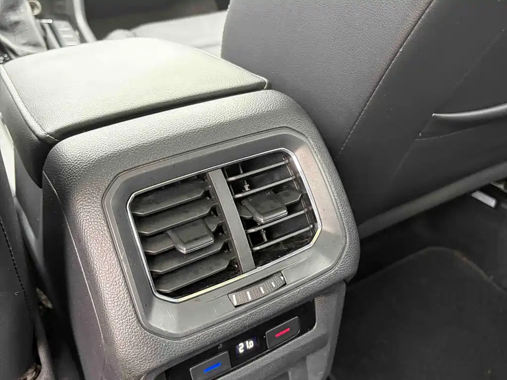 Volkswagen Tiguan L 2017 — фото 14
