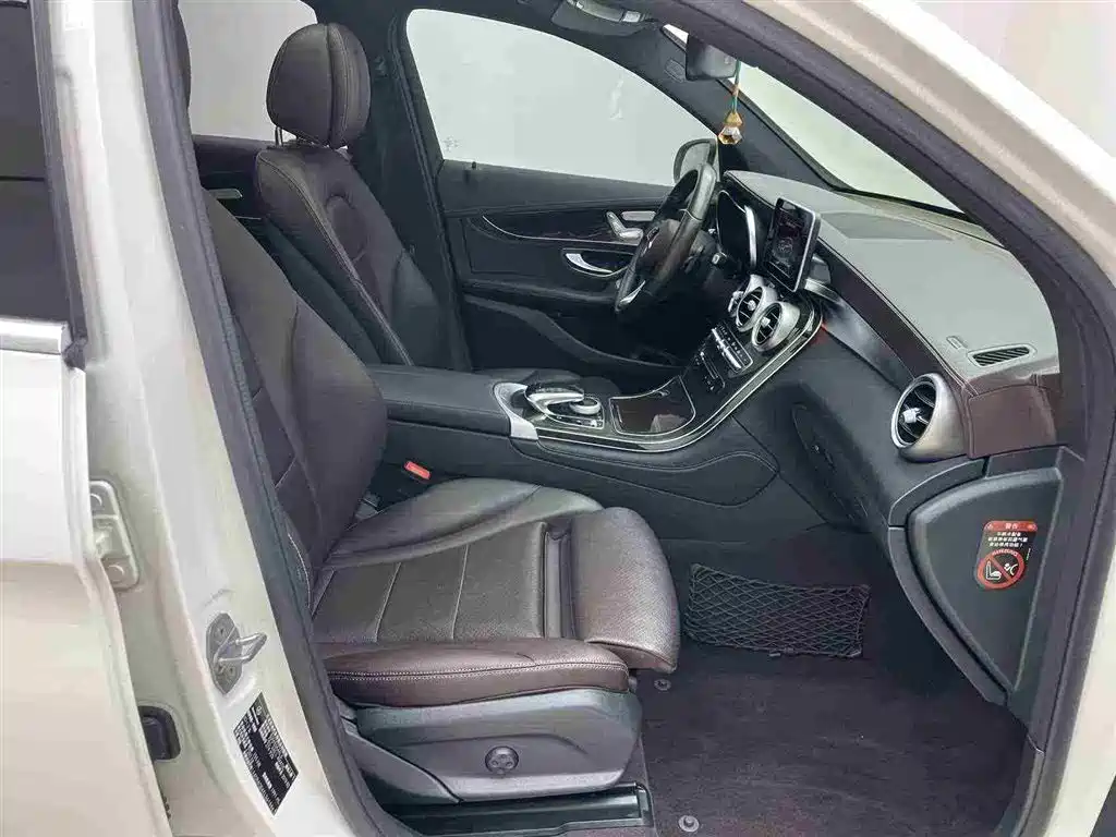 Mercedes-Benz GLC 2019 — фото 14