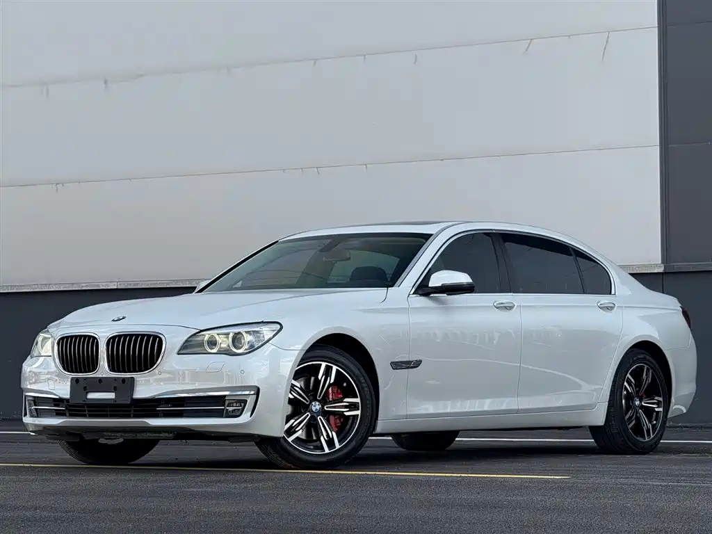 BMW 7 Series 2015 — фото 6