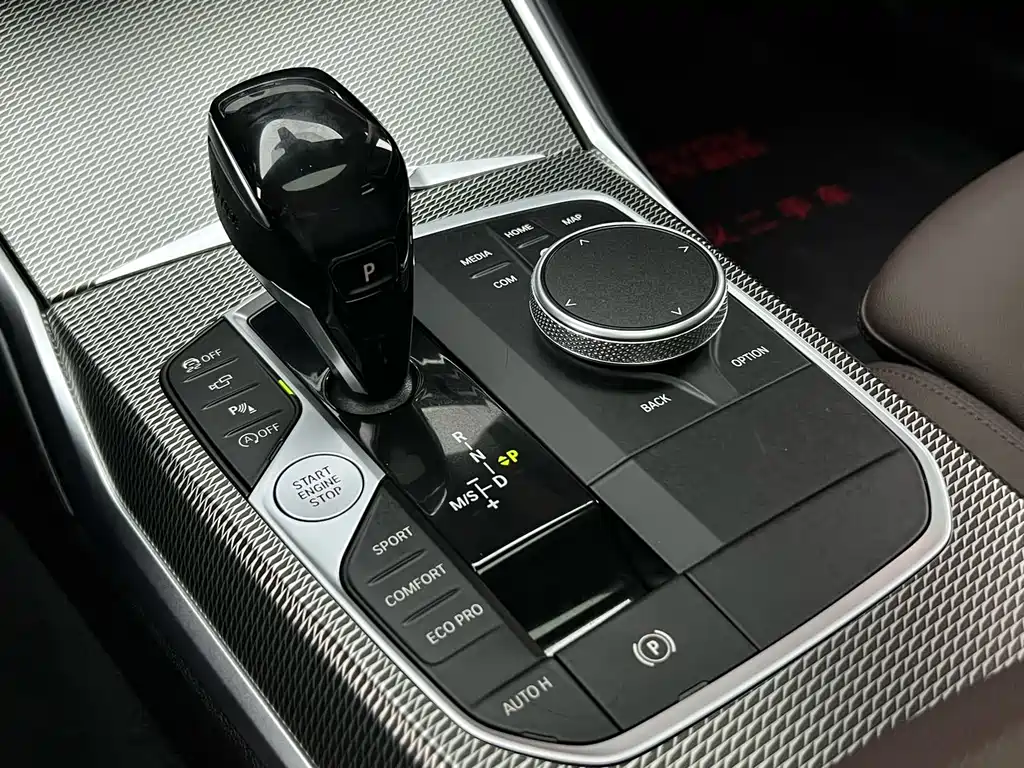 BMW 3 Series 2021 — фото 15