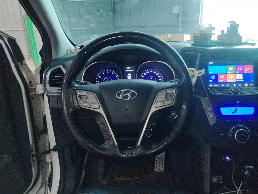 Hyundai Santa Fe 2015 — фото 11