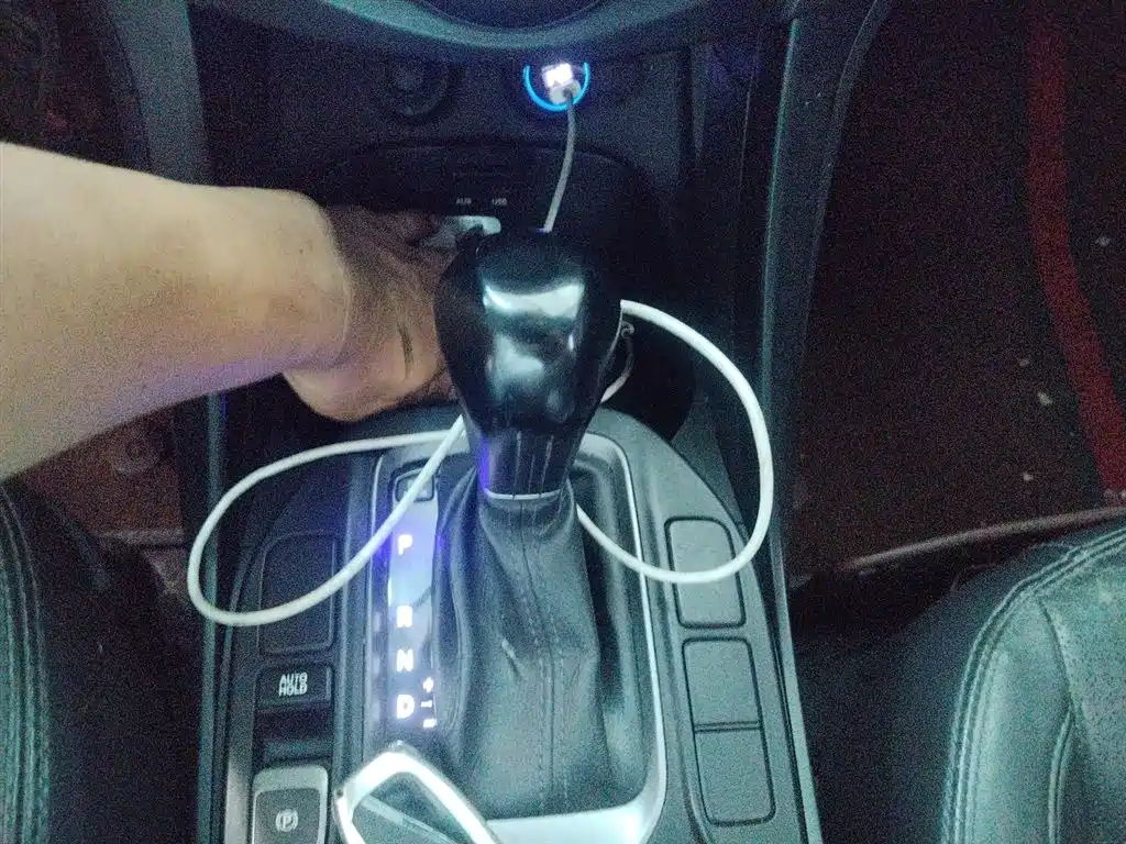 Hyundai Santa Fe 2015 — фото 15