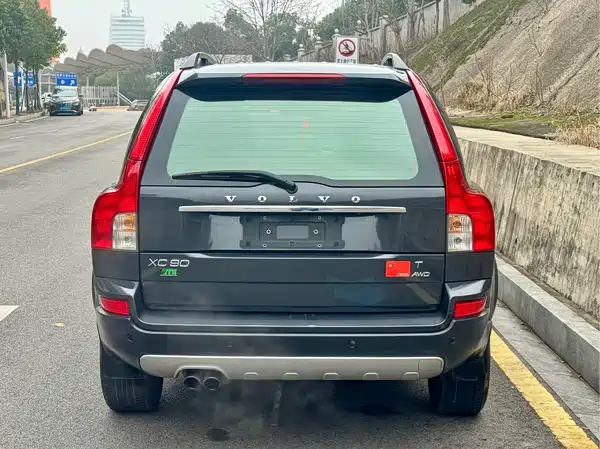 Volvo XC90 2011