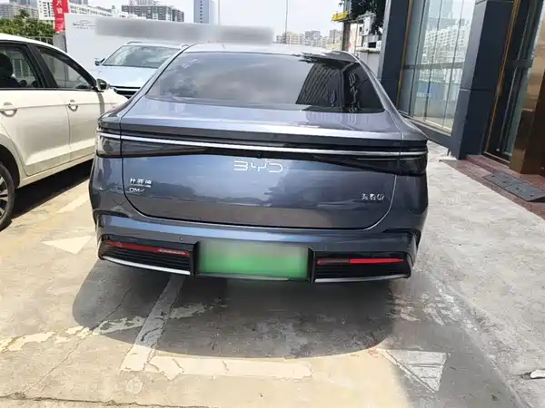 BYD Seal 07 DM-i 2025