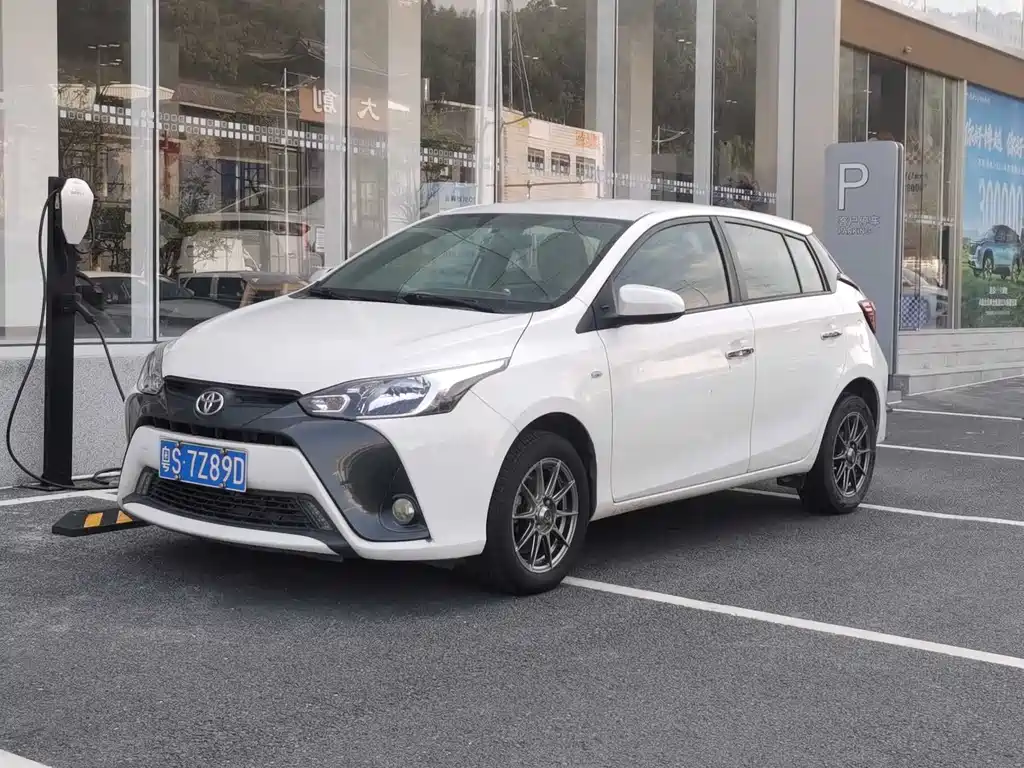 Toyota Yaris L 2018 — фото 1